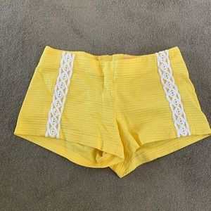 Lilly Pulitzer yellow shorts size 4-